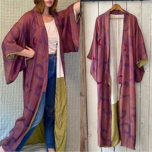 Vtg Maroon Red Swirl Pattern Chartreuse Lining Silk Long Full Length Kimono Robe